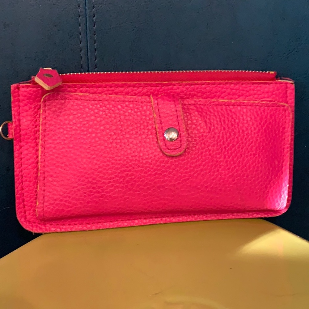 Pink no name brand wallet/wristlet